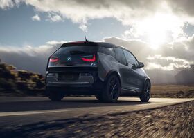 На сколько хватает зарядки BMW i3 2021