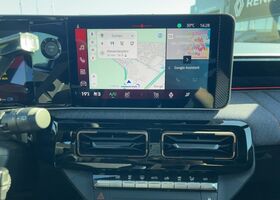 Рено R 4 2025 в Европе на Automoto.ua Синий Рено R 4, объемом двигателя 0 л и пробегом 195 тыс. км за 40845 $, фото 9 на Automoto.ua