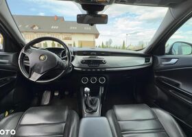 Альфа Ромео Giulietta 2012 у Європі на Automoto.ua Сірий Альфа Ромео Giulietta, об'ємом двигуна 1 л та пробігом 148 тис. км за 5691 $, фото 12 на Automoto.ua