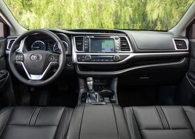 Toyota Highlander 2017 изображение 10 Toyota Highlander 2017 на тест-драйве, фото 10