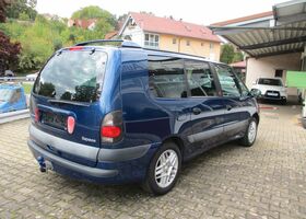 Рено Гранд Еспейс 2002 у Європі на Automoto.ua Синій Рено Гранд Еспейс, об'ємом двигуна 2 л та пробігом 330 тис. км за 2184 $, фото 5 на Automoto.ua