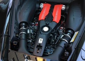 Чорний Феррарі 488 GTB, об'ємом двигуна 3.9 л та пробігом 8 тис. км за 252960 $, фото 6 на Automoto.ua