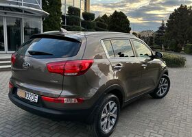 Кіа Sportage, об'ємом двигуна 1.69 л та пробігом 127 тис. км за 10994 $, фото 5 на Automoto.ua