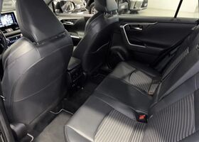 Тойота РАВ 4 2021 в Европе на Automoto.ua Черный Тойота РАВ 4, объемом двигателя 0 л и пробегом 91 тыс. км за 31493 $, фото 8 на Automoto.ua