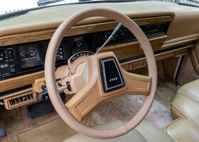 Джип Wagoneer, об'ємом двигуна 0 л та пробігом 82 тис. км за 33871 $, фото 3 на Automoto.ua