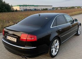 Ауди С8, объемом двигателя 5.2 л и пробегом 175 тыс. км за 17063 $, фото 14 на Automoto.ua