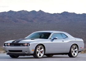 Додж Челенджер, Купе 2008 - н.в. 6.1 SRT HEMI V8 (425)