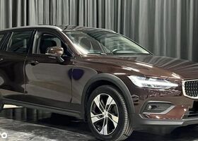 Вольво V60 Cross Country, об'ємом двигуна 1.97 л та пробігом 99 тис. км за 34536 $, фото 1 на Automoto.ua