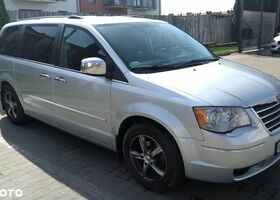 Крайслер Grand Voyager, об'ємом двигуна 2.77 л та пробігом 313 тис. км за 8402 $, фото 4 на Automoto.ua