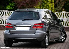 Мерседес Б-класс 2009 в Европе на Automoto.ua Серый Мерседес Б-класс, объемом двигателя 1 л и пробегом 219 тыс. км за 4819 $, фото 22 на Automoto.ua