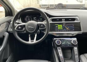 Серый Ягуар I-Pace, объемом двигателя 0 л и пробегом 65 тыс. км за 39419 $, фото 11 на Automoto.ua