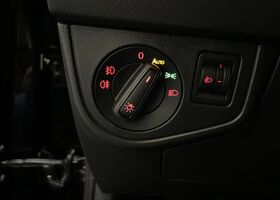 Фольксваген Поло 2019 у Європі на Automoto.ua Чорний Фольксваген Поло, об'ємом двигуна 1 л та пробігом 104 тис. км за 19705 $, фото 12 на Automoto.ua