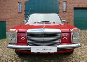 Мерседес 200 1974 в Европе на Automoto.ua Красный Мерседес 200, объемом двигателя 1.98 л и пробегом 110 тыс. км за 22903 $, фото 1 на Automoto.ua