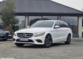 Мерседес Ц-Класс 2020 в Европе на Automoto.ua Белый Мерседес Ц-Класс, объемом двигателя 1 л и пробегом 130 тыс. км за 79900 $, фото 3 на Automoto.ua