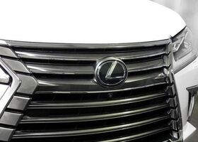 Lexus LX 570 2019 на тест-драйве, фото 6