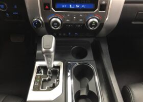 Toyota Tundra 2020 на тест-драйве, фото 11