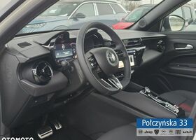Альфа Ромео Джуниор 2024 в Европе на Automoto.ua Белый Альфа Ромео Джуниор, объемом двигателя 1 л и пробегом 7 тыс. км за 32177 $, фото 10 на Automoto.ua