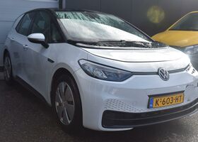 Фольксваген ID.3 2020 в Европе на Automoto.ua Белый Фольксваген ID.3, объемом двигателя 0 л и пробегом 154 тыс. км за 11192 $, фото 1 на Automoto.ua