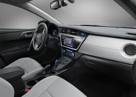 Тойота Аурис, Хэтчбек 2012 - н.в. II 1.4 D MT (90 Hp)