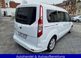 Белый Форд Grand Tourneo, объемом двигателя 1.5 л и пробегом 150 тыс. км за 21679 $, фото 5 на Automoto.ua