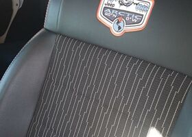 Джип Вранглер 2012 в Европе на Automoto.ua Белый Джип Вранглер, объемом двигателя 2.78 л и пробегом 180 тыс. км за 20990 $, фото 3 на Automoto.ua