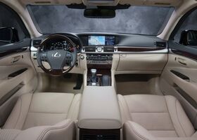 Lexus LS 2016 на тест-драйве, фото 7