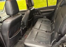 Міцубісі Паджеро 2007 у Європі на Automoto.ua Чорний Міцубісі Паджеро, об'ємом двигуна 3.2 л та пробігом 249 тис. км за 13182 $, фото 10 на Automoto.ua