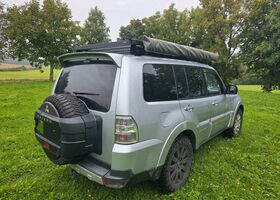 Мицубиси Паджеро 2007 в Европе на Automoto.ua Серый Мицубиси Паджеро, объемом двигателя 0 л и пробегом 279 тыс. км за 13900 $, фото 3 на Automoto.ua