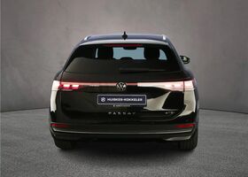 Фольксваген Пассат Варіант 2024 у Європі на Automoto.ua Чорний Фольксваген Пассат Варіант, об'ємом двигуна 1.5 л та пробігом 34 тис. км за 52052 $, фото 8 на Automoto.ua