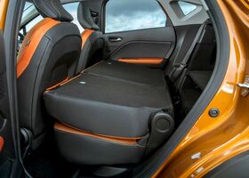 Сложенные спинки сидений в Renault Captur 2020