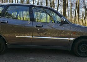 Дайхатсу Sirion, об'ємом двигуна 0.99 л та пробігом 136 тис. км за 2354 $, фото 1 на Automoto.ua