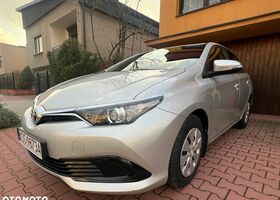 Тойота Аурис, объемом двигателя 1.6 л и пробегом 108 тыс. км за 12203 $, фото 1 на Automoto.ua