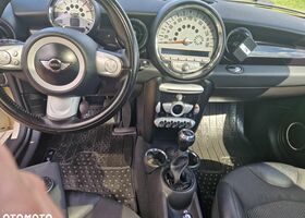 Міні Cooper, об'ємом двигуна 1.56 л та пробігом 182 тис. км за 5810 $, фото 9 на Automoto.ua