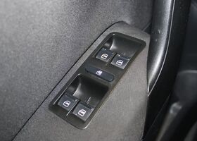 Фольксваген Поло 2009 у Європі на Automoto.ua Сірий Фольксваген Поло, об'ємом двигуна 1.39 л та пробігом 142 тис. км за 5781 $, фото 11 на Automoto.ua