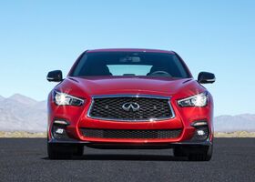 Infiniti Q50 2018 на тест-драйве, фото 2