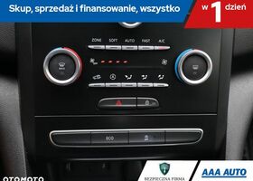 Рено Меган 2017 у Європі на Automoto.ua Червоний Рено Меган, об'ємом двигуна 1 л та пробігом 79 тис. км за 11381 $, фото 16 на Automoto.ua