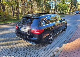 Мерседес Ц-Клас 2019 у Європі на Automoto.ua Чорний Мерседес Ц-Клас, об'ємом двигуна 1 л та пробігом 166 тис. км за 20073 $, фото 6 на Automoto.ua