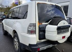 Міцубісі Паджеро 2008 у Європі на Automoto.ua Білий Міцубісі Паджеро, об'ємом двигуна 3.2 л та пробігом 267 тис. км за 9226 $, фото 2 на Automoto.ua