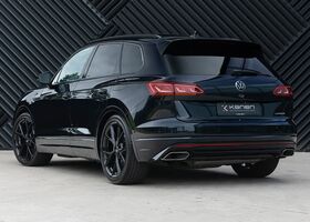 Фольксваген Туарег 2021 у Європі на Automoto.ua Синій Фольксваген Туарег, об'ємом двигуна 3 л та пробігом 36 тис. км за 79209 $, фото 1 на Automoto.ua