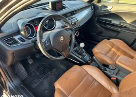 Альфа Ромео Giulietta, об'ємом двигуна 1.6 л та пробігом 190 тис. км за 3218 $, фото 10 на Automoto.ua