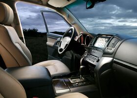 Тойота Ленд Крузер, Внедорожник / Кроссовер 2012 - н.в. 200 4.6 V8 AT (318 Hp)