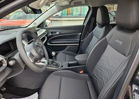 Джип Avenger 2025 в Европе на Automoto.ua Черный Джип Avenger, объемом двигателя 1.2 л и пробегом 10 тыс. км за 31312 $, фото 4 на Automoto.ua