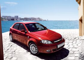 Шевроле Лачетті, Хетчбек 2004 - н.в. Hatchback 1.6 i 16V