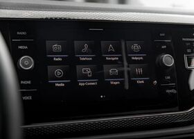 Фольксваген Поло 2024 в Европе на Automoto.ua Черный Фольксваген Поло, объемом двигателя 1 л и пробегом 43 тыс. км за 24915 $, фото 8 на Automoto.ua