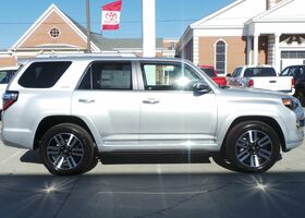 Toyota 4Runner 2018 на тест-драйве, фото 6