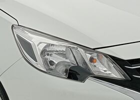 Мицубиси Спейс Стар 2022 в Европе на Automoto.ua Белый Мицубиси Спейс Стар, объемом двигателя 1.19 л и пробегом 56 тыс. км за 14161 $, фото 16 на Automoto.ua