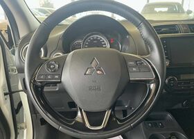 Мицубиси Спейс Стар 2022 в Европе на Automoto.ua Белый Мицубиси Спейс Стар, объемом двигателя 1.19 л и пробегом 70 тыс. км за 15236 $, фото 6 на Automoto.ua