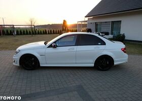 Мерседес Ц-Класс 2011 в Европе на Automoto.ua Белый Мерседес Ц-Класс, объемом двигателя 6.21 л и пробегом 28 тыс. км за 54480 $, фото 18 на Automoto.ua