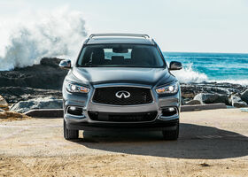 Infiniti QX60 2018 на тест-драйве, фото 4