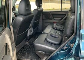 Міцубісі Паджеро 2001 у Європі на Automoto.ua Зелений Міцубісі Паджеро, об'ємом двигуна 0 л та пробігом 251 тис. км за 6999 $, фото 6 на Automoto.ua